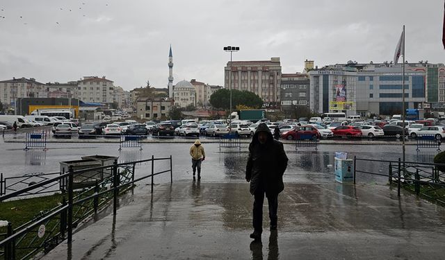 Çerkezköy’de sağanak yağış hayatı olumsuz etkiledi